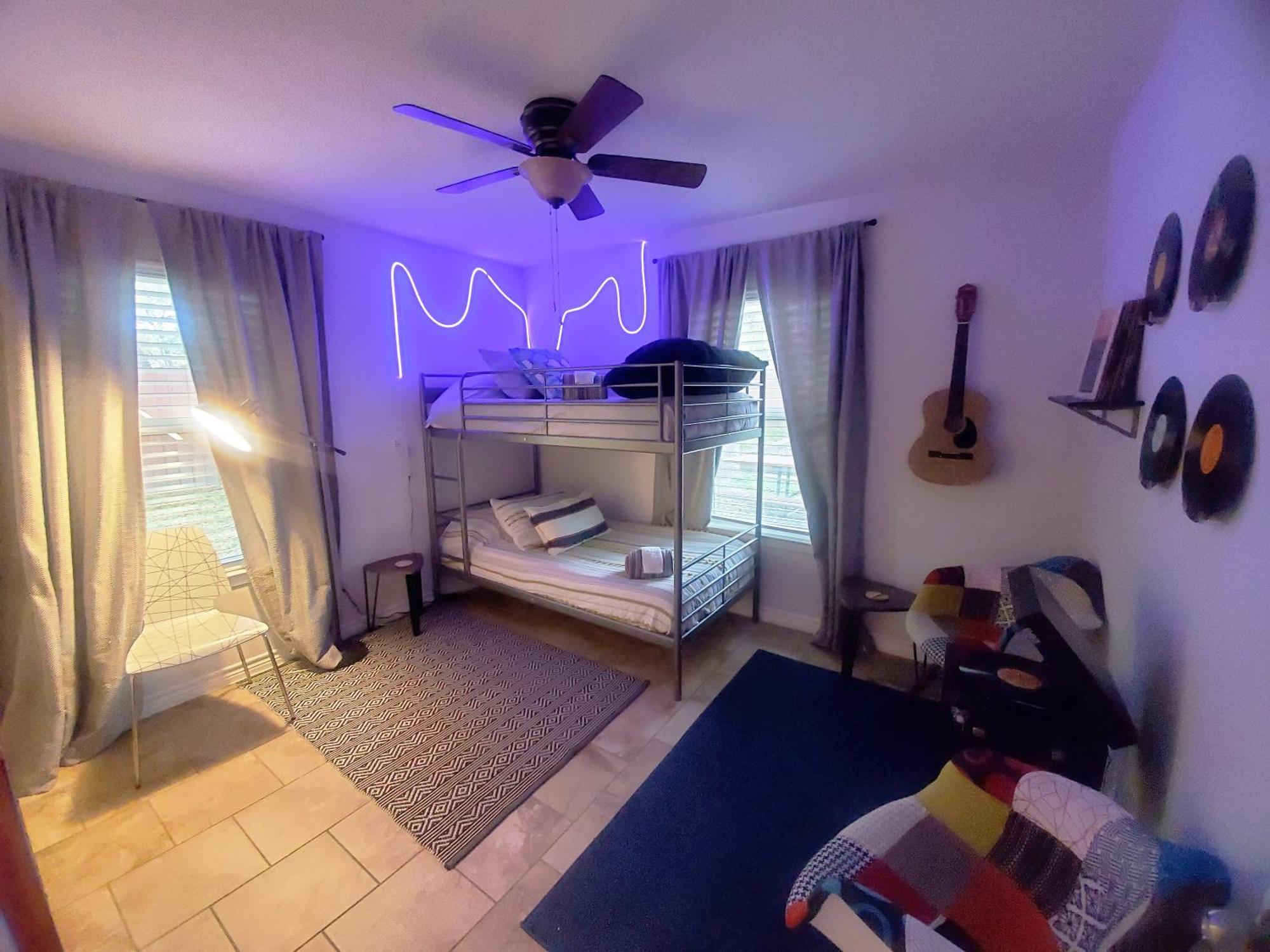 Austin Uncommon Room Rentals Εξωτερικό φωτογραφία